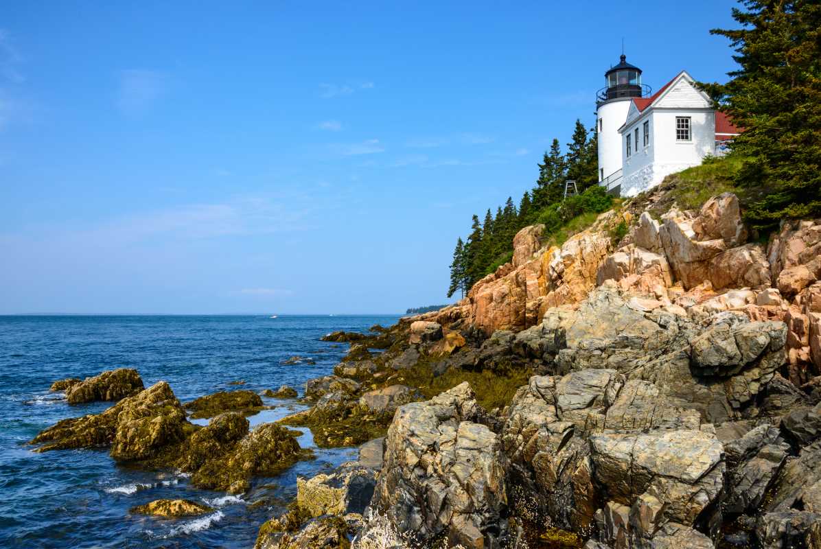 A Travel Guide to the Historic Lighthouses of the Oregon Coast